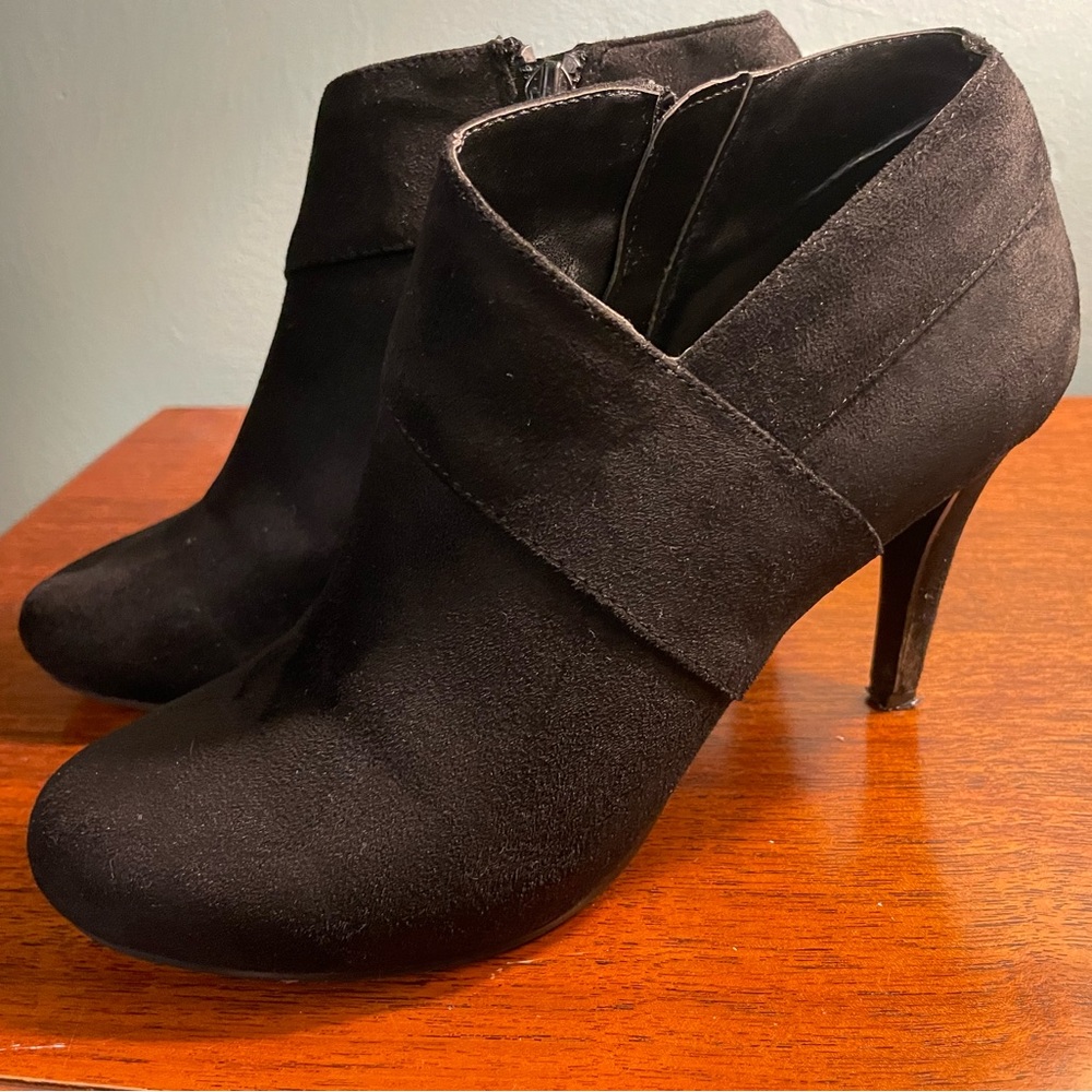 Black boots